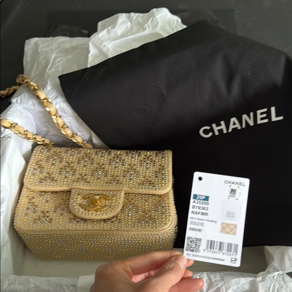 *RARE* 2025 Chanel Gold Mini Flap Bag - Gold Sparkle - Picture 16 of 16